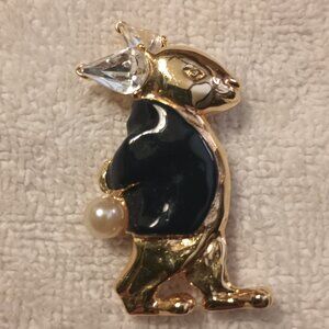 Vintage Bunny brooch
